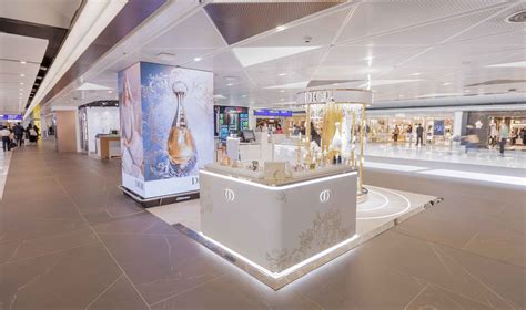 dior store hong kong|Dior (Couture) .